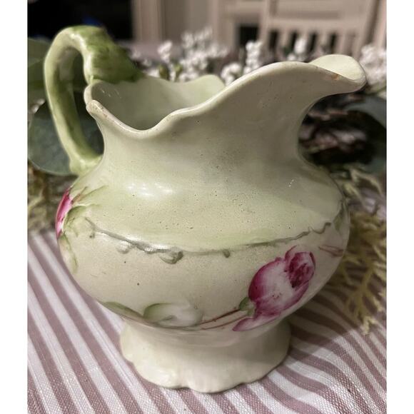 Vintage Bassett Limoges Austria porcelain creamer, pink/green floral pattern - Picture 3 of 6